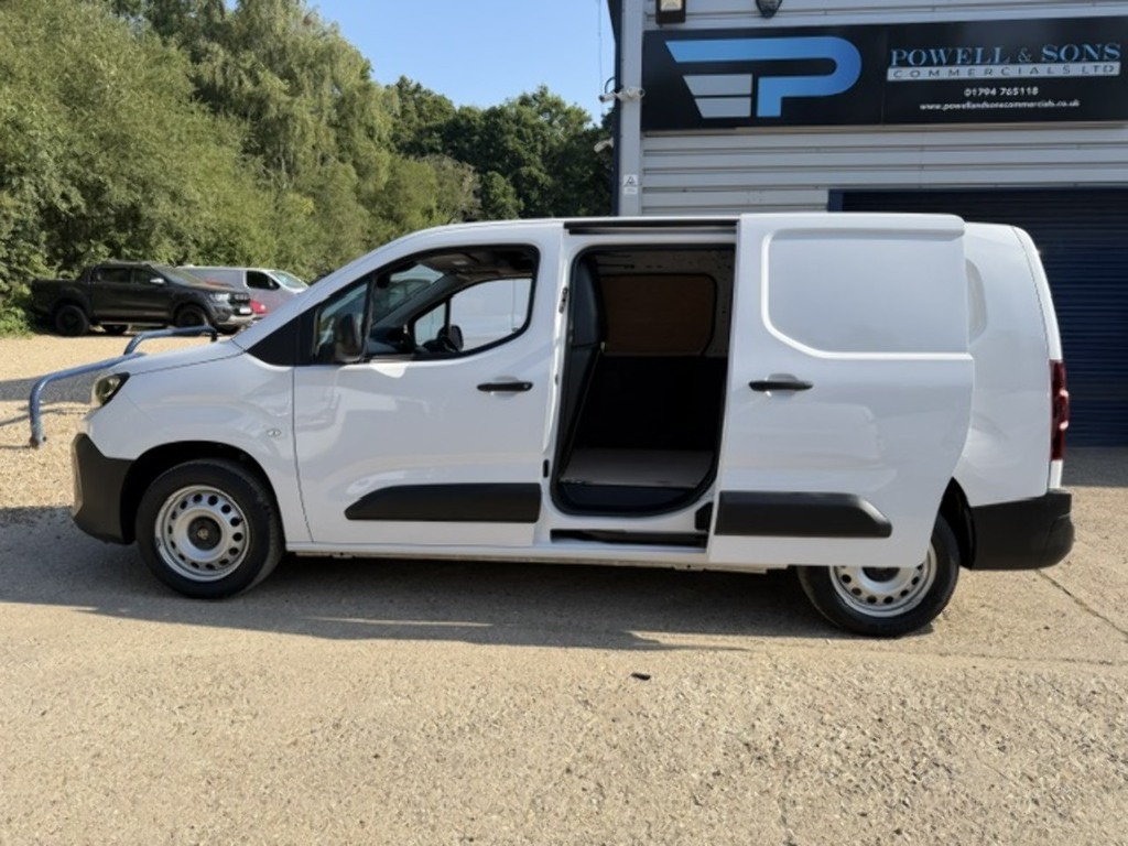 Peugeot Partner Bluehdi 950 Professional White #4