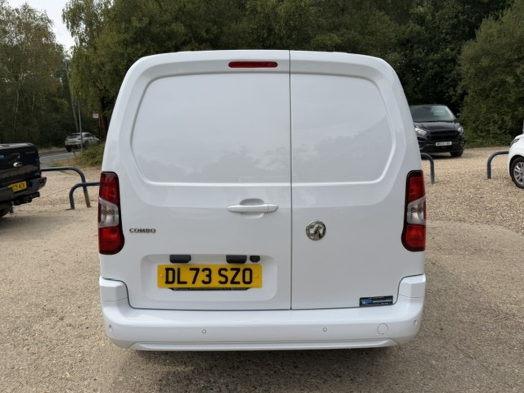 Vauxhall Combo 2300 1.5 Turbo D 100Ps H1 Pro Van Black #11