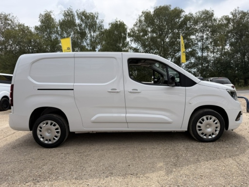 Vauxhall Combo 2300 1.5 Turbo D 100Ps H1 Pro Van Black #7
