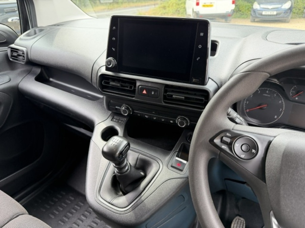 Vauxhall Combo 2300 1.5 Turbo D 100Ps H1 Pro Van Black #27