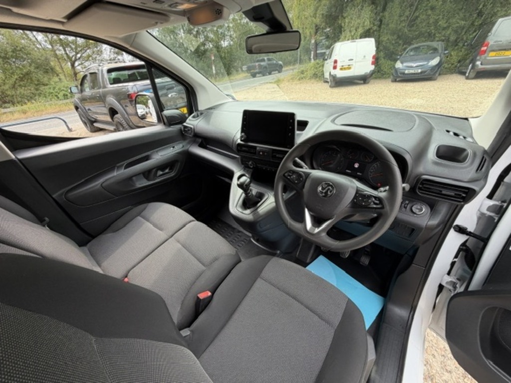 Vauxhall Combo 2300 1.5 Turbo D 100Ps H1 Pro Van Black #26