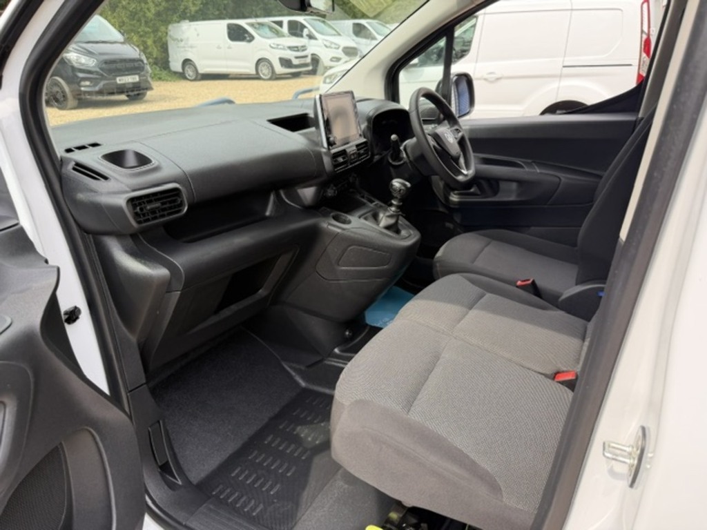 Vauxhall Combo 2300 1.5 Turbo D 100Ps H1 Pro Van Black #20