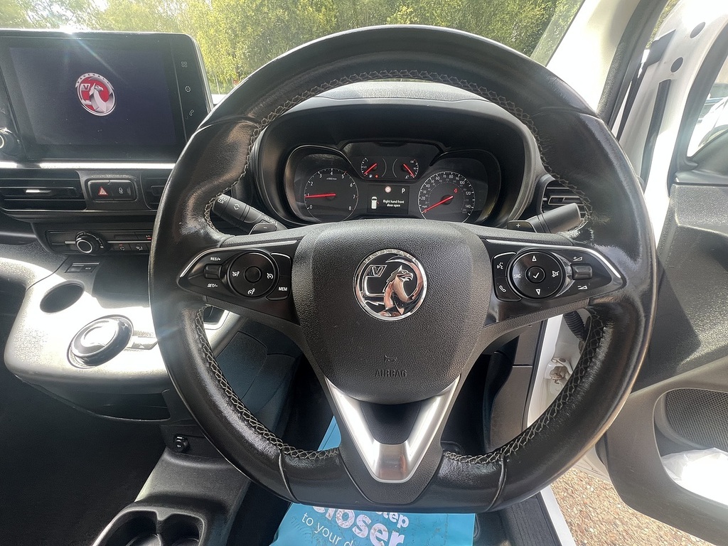 Vauxhall Combo 2300 1.5 Turbo D 100Ps H1 Sportive Van  #23