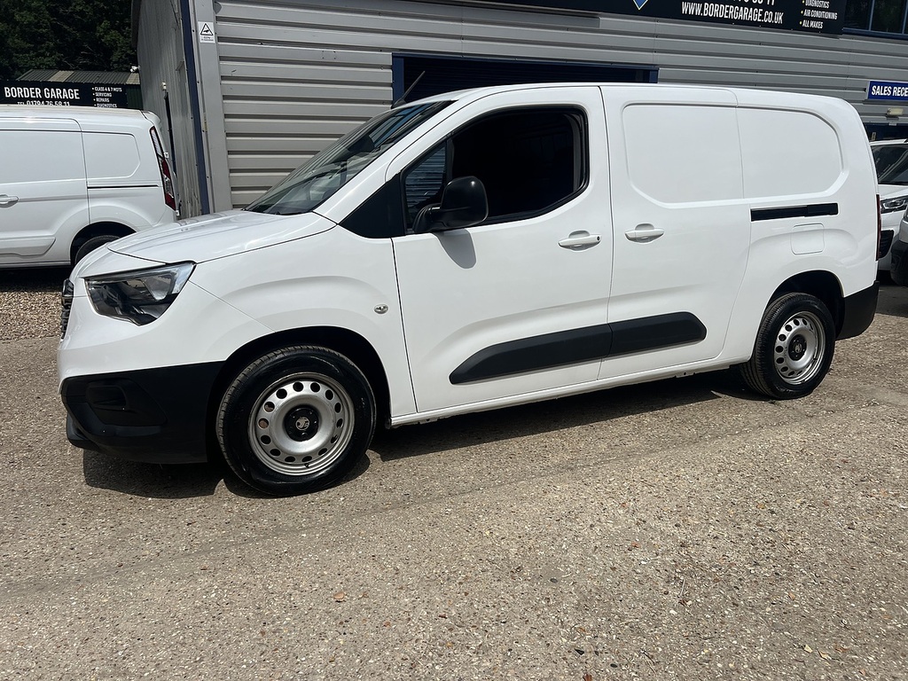 Vauxhall Combo 2300 1.5 Turbo D 100Ps H1 Sportive Van  #3