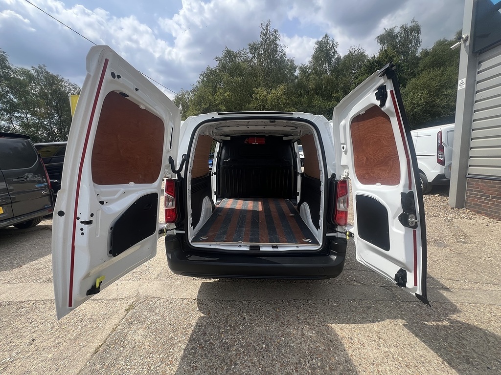 Vauxhall Combo 2300 1.5 Turbo D 100Ps H1 Sportive Van  #16