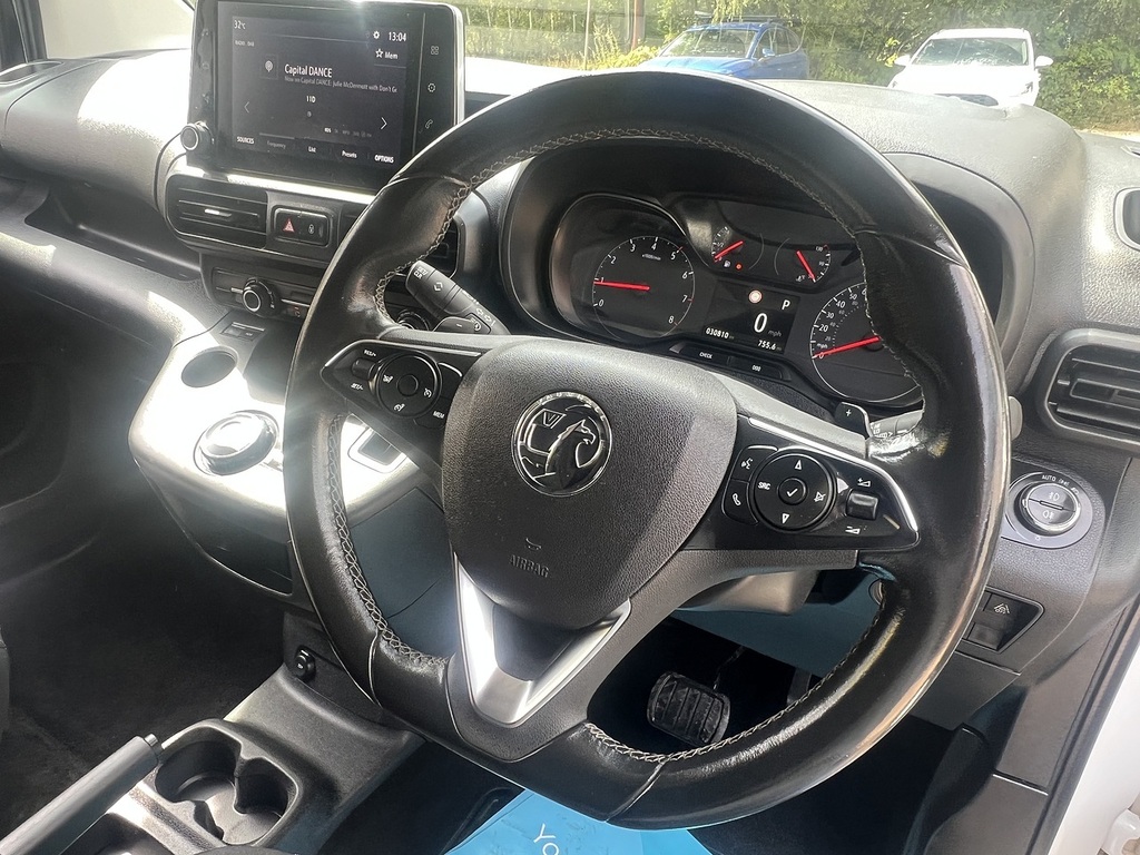 Vauxhall Combo 2300 1.5 Turbo D 100Ps H1 Sportive Van  #35