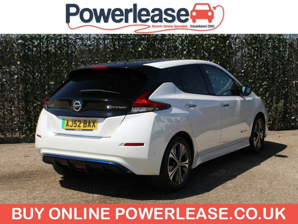 Nissan Leaf Hatchback AJ52BAX White #3
