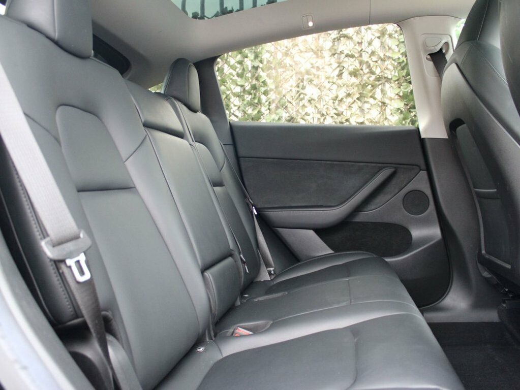Tesla Model Y Suv AF22CRZ Black #6
