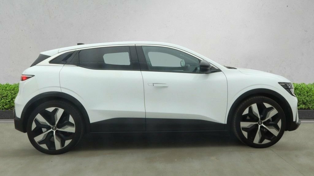 Renault Megane E-Tech Hatchback White