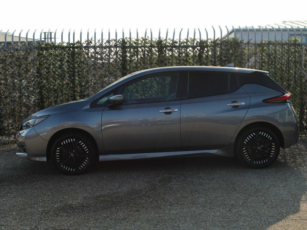 Nissan Leaf Hatchback Grey #5