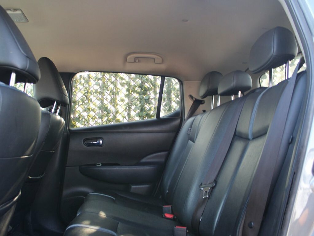 Nissan Leaf 62Kwh E Tekna Hatchback 217 Ps Silver #9