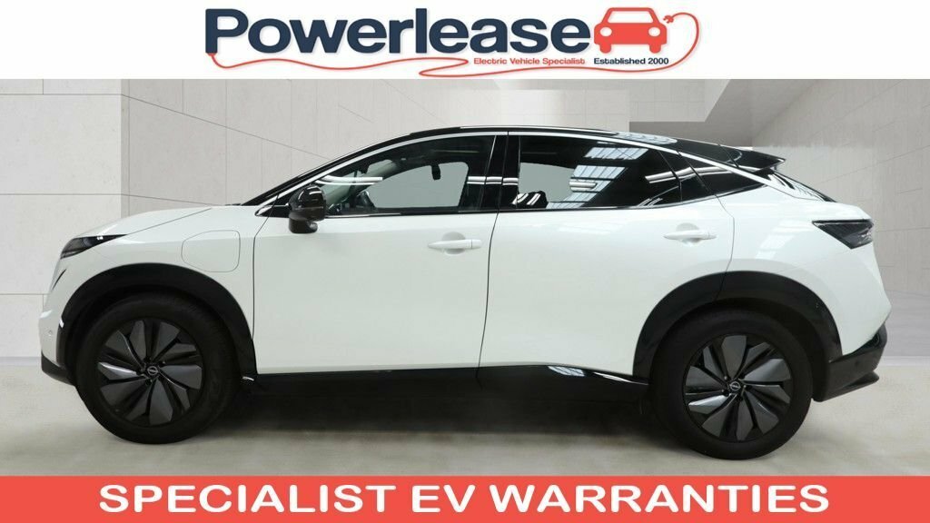 Nissan Ariya Suv White #2