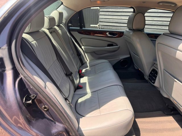 Jaguar XJ Saloon 2.7 Td Sport Premium 200808 Silver #14