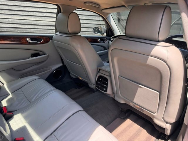 Jaguar XJ Saloon 2.7 Td Sport Premium 200808 Silver #12