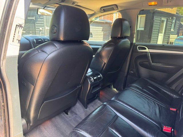 Porsche Cayenne S Black #17