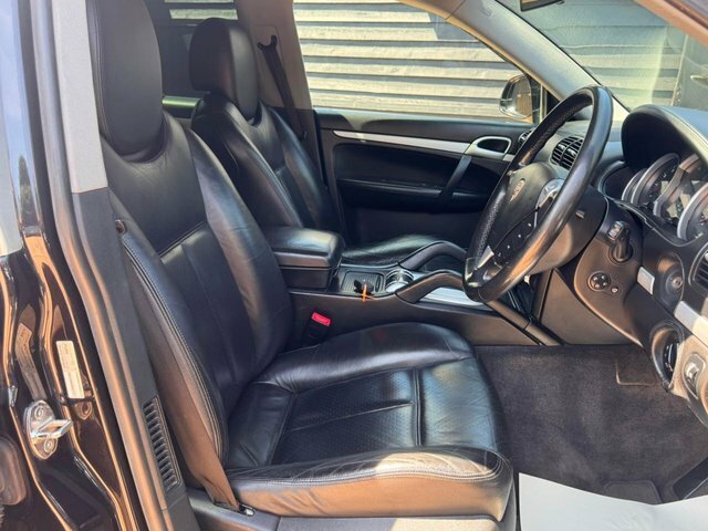 Porsche Cayenne S Black #9