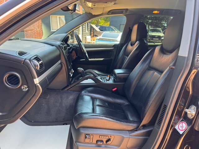 Porsche Cayenne S Black #10
