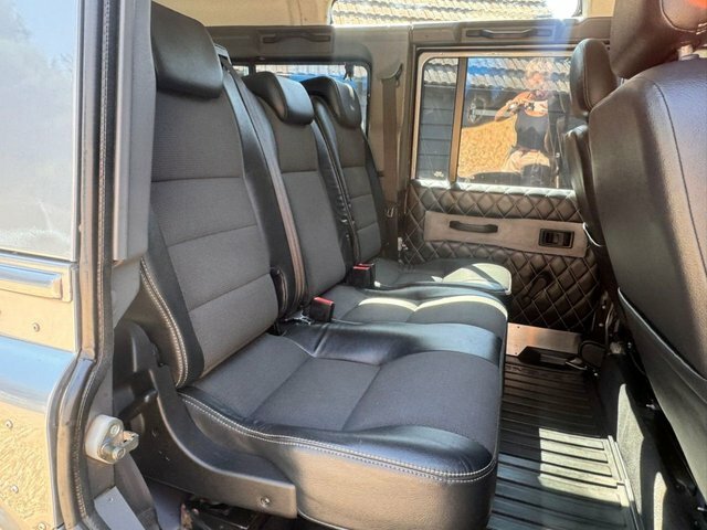 Land Rover Defender 110 110 Tdci Xs U1188 Black #13