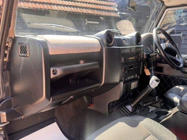 Land Rover Defender 110 110 Tdci Xs U1188 Black #10