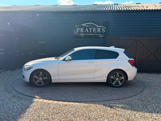 BMW 1 Series 116I Sport Hatchback White #5
