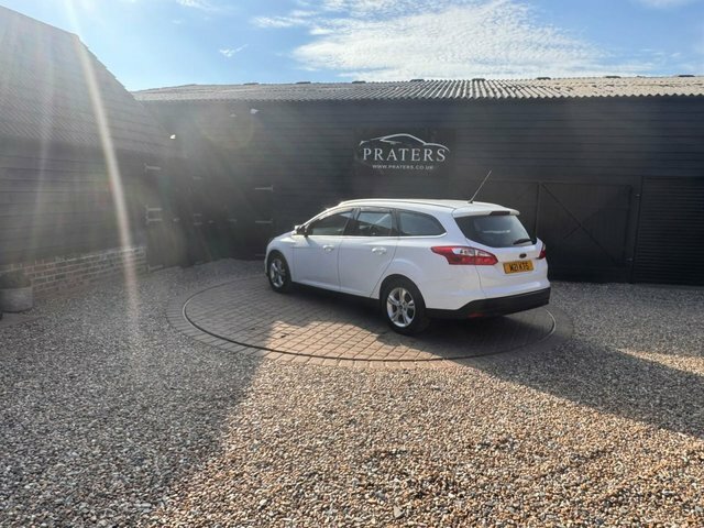 Ford Focus Tdci Zetec Estate White #5