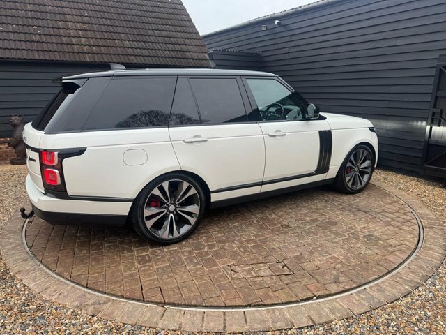 Land Rover Range Rover P565 V8 Sv White #5