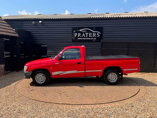 Toyota HILUX Pickup 2dr Diesel Manual Red #4
