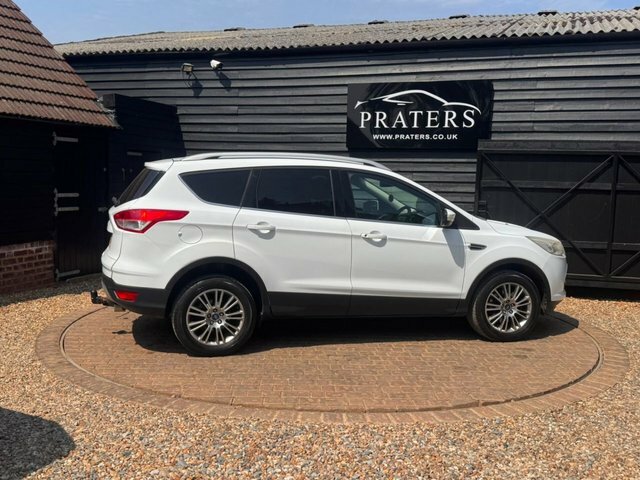 Ford Kuga Tdci Titanium Suv White #5