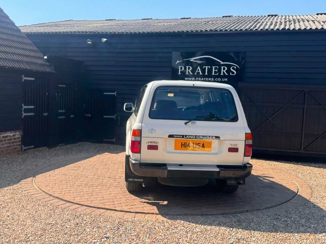 Toyota Land Cruiser 165 Bhp White #3