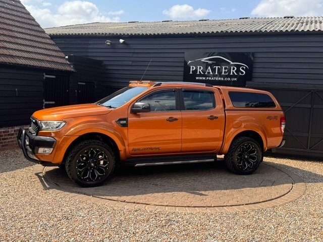 Ford Ranger Tdci Wildtrak Pickup Double Orange #2