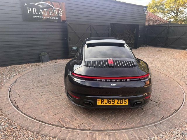 Porsche 911 992 Carrera 4 Coupe Black #3