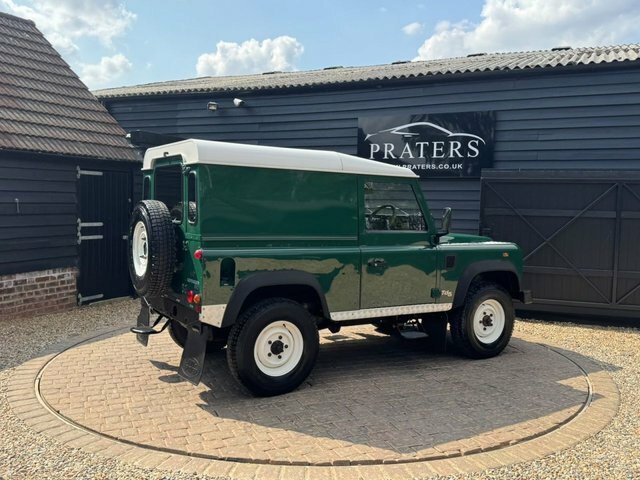 Land Rover Defender 90 Suv Green #22