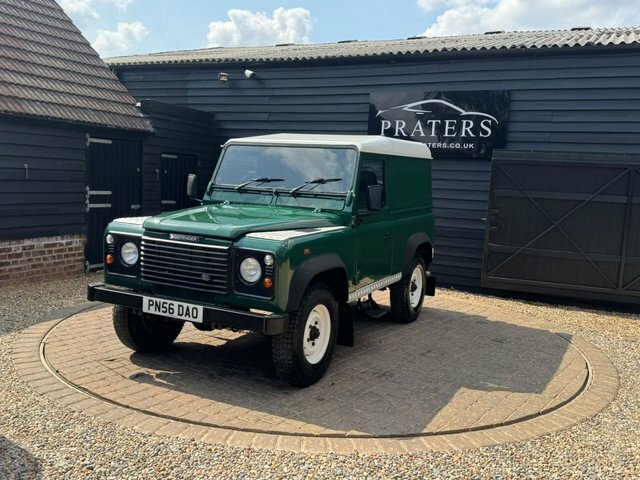 Land Rover Defender 90 Suv Green #17