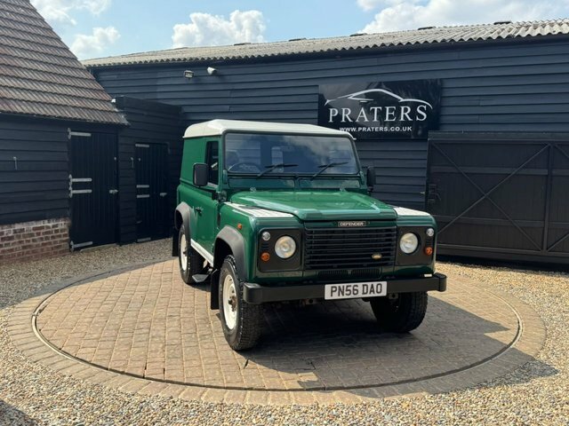 Land Rover Defender 90 Td5 Hard Top Suv Green #3