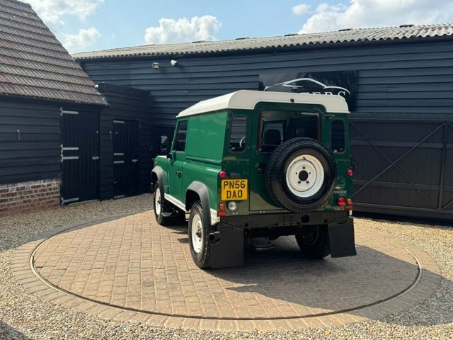 Land Rover Defender 90 Suv Green #19