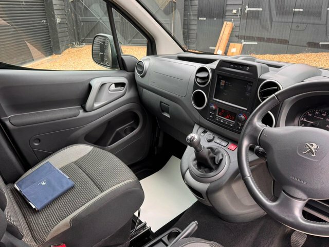 Peugeot Partner Tepee Mpv Blue Hdi Ss Tepee Active 201717 White #8