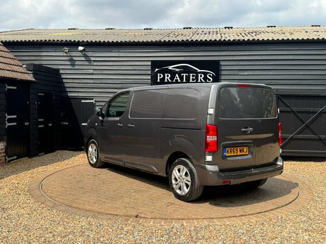 Vauxhall Vivaro 2.0 Turbo D 3100 Edition Crew Van Double Cab D Grey #15