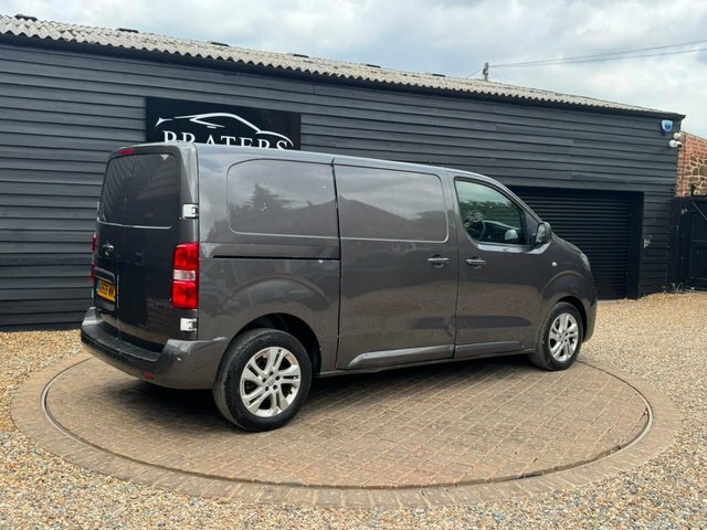 Vauxhall Vivaro 2.0 Turbo D 3100 Edition Crew Van Double Cab D Grey #18