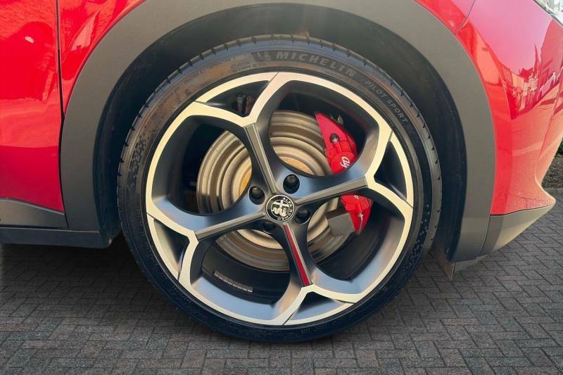 Alfa Romeo Junior 207Kw Elettrica Veloce 54Kwh - 2025 25 Red #6