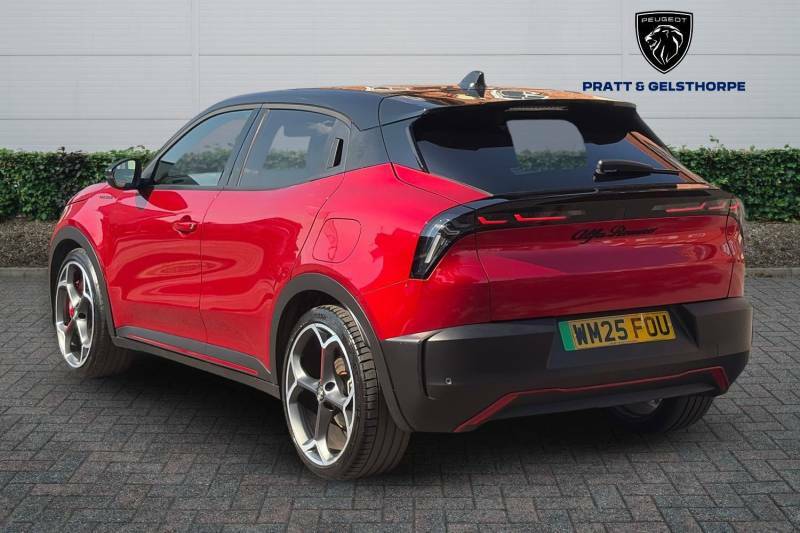 Alfa Romeo Junior 207Kw Elettrica Veloce 54Kwh - 2025 25 Red #3