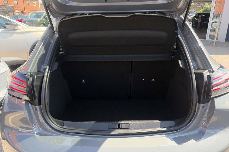 Peugeot 208 1.2 Hybrid 100 Allure E-dsc6 Grey #5