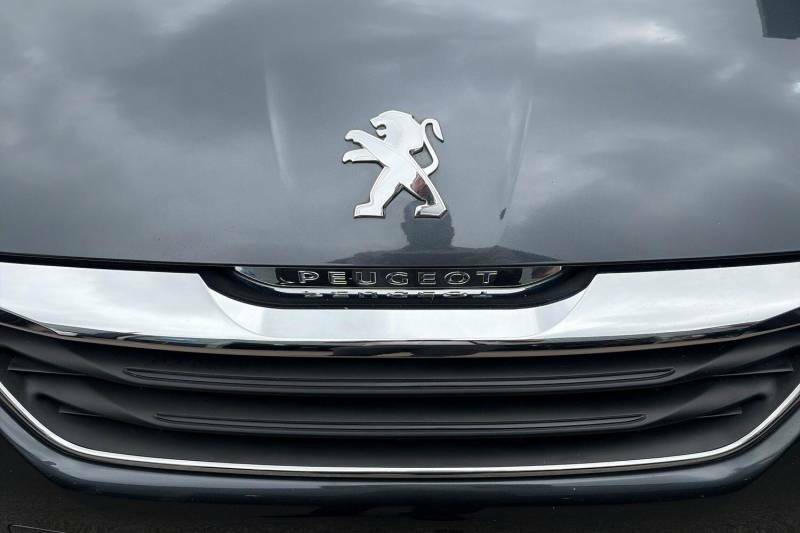 Peugeot 108 Allure White #26