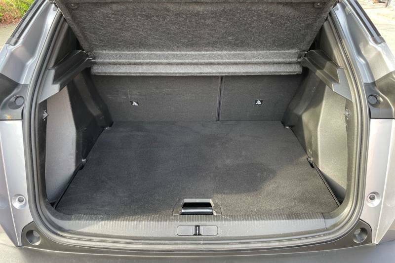 Peugeot 2008 1.2 Puretech 130 Gt Premium Eat8 Grey #5