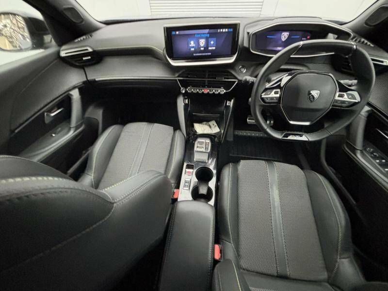 Peugeot e-2008 115Kw Gt 54Kwh Blue #3