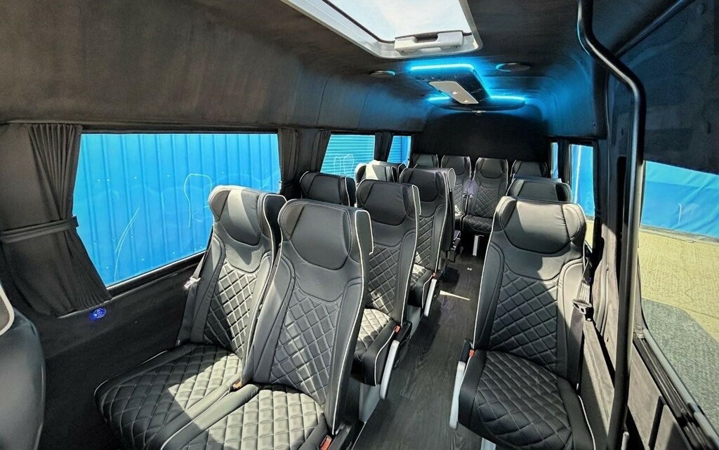 Mercedes-Benz Sprinter 2.0 519 Cdi Progressive G-tronic Rwd L3 H2 Euro 6 OE24NDD Black #3