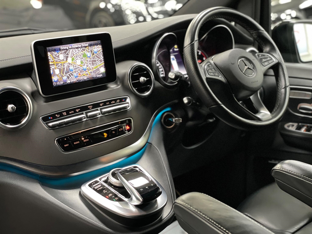 Mercedes-Benz V Class 2.2 Bluetec Sport G-tronic Euro 6 S S 8 Sea #4