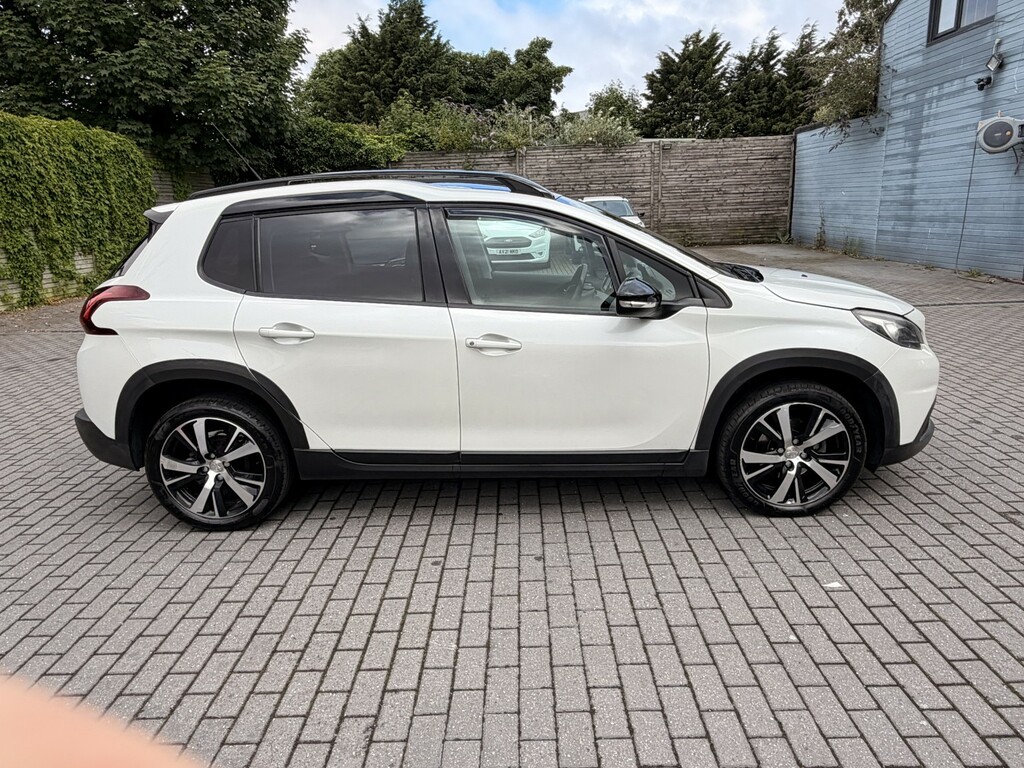 Peugeot 2008 1.6 Bluehdi Gt Line White #4