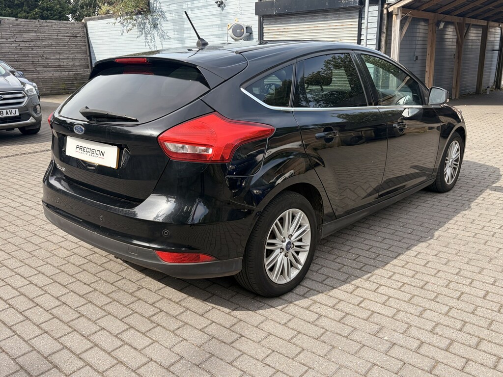 Ford Focus Hatchback 1.5 Tdci Zetec Edition 201818 Black #5