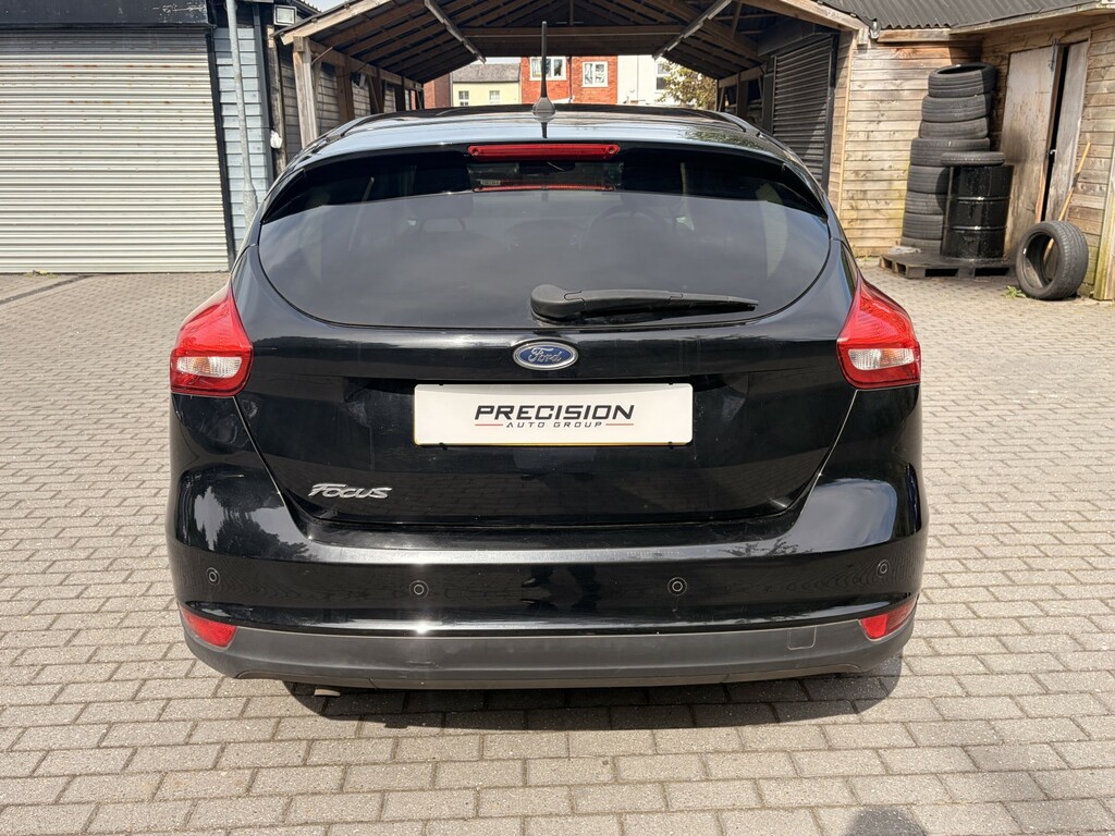 Ford Focus Hatchback 1.5 Tdci Zetec Edition 201818 Black #6