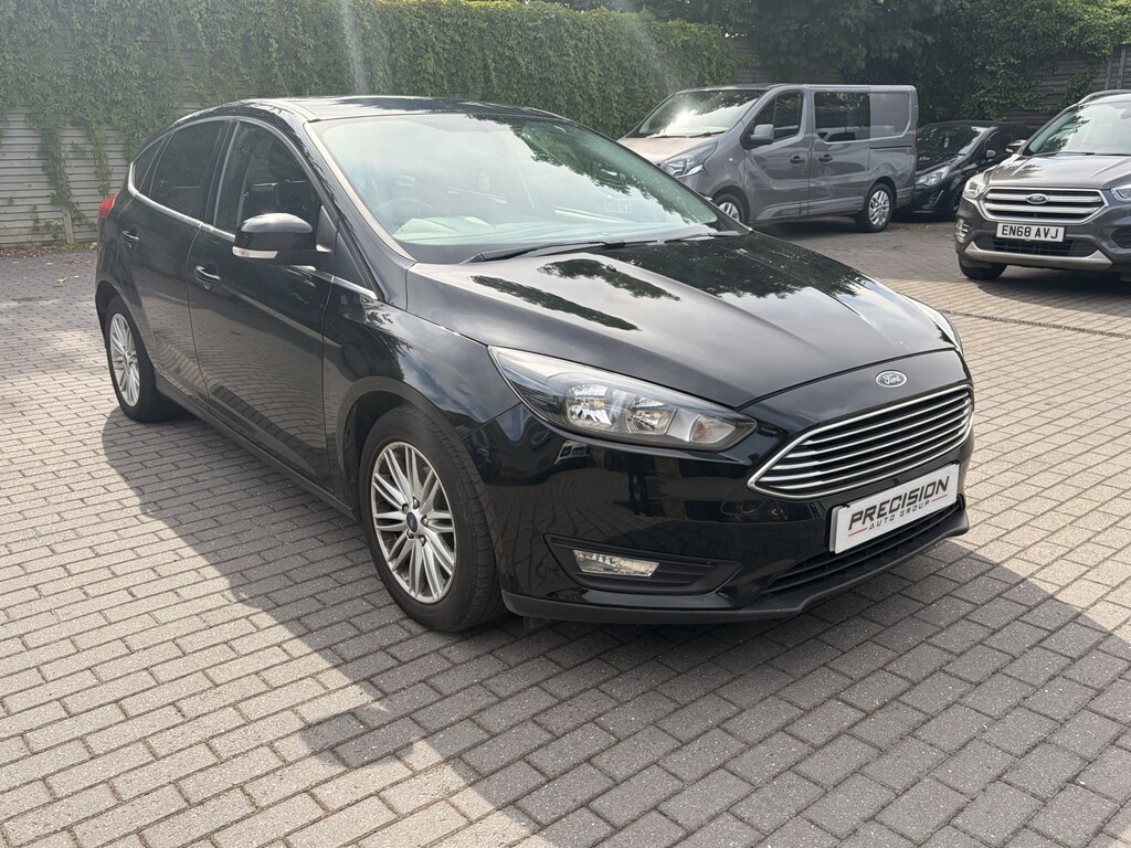 Ford Focus Hatchback 1.5 Tdci Zetec Edition 201818 Black #3